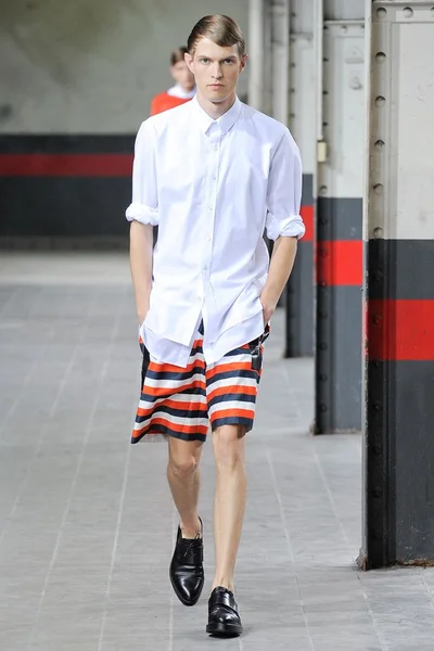 Look 14